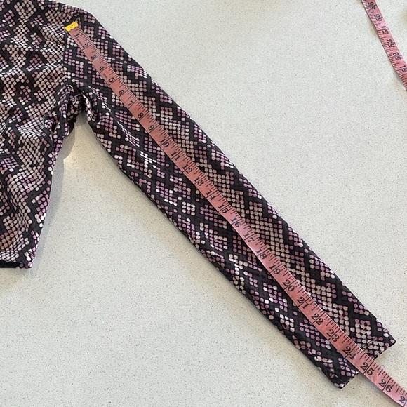 NWT Dickies Women’s Long Sleeve Cropped Tee - Size L - - Picture 10 of 11